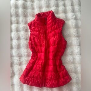 Athleta Downalicious Deluxe Red Quilted Puffer Vest Size M